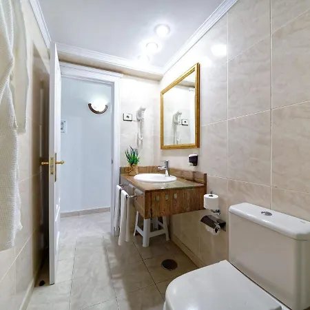 With Direct Access In Playa Puerto Del Carmen アパート